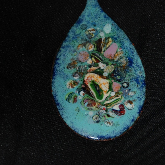 Vintage Multicolored Enamel Pendant - Picture 3 of 4
